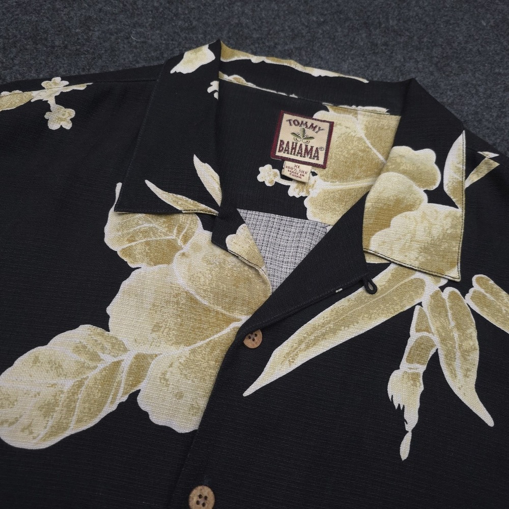 Tommy Bahama Mens XL Black 100% Silk Floral Hawaiian Button Front Shirt Relaxed